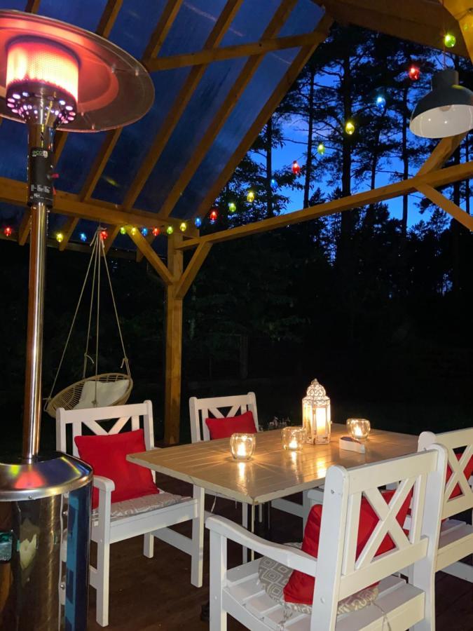 Forest House With Outdoor Hot Tub Jūrkalne 외부 사진